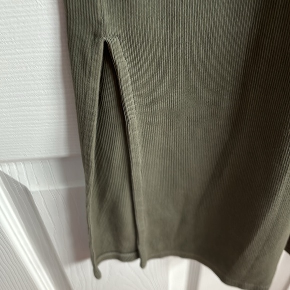 OLD NAVY MAXI DRESS-Camouflage Green Ribbed Knit Size Medium - Picture 5 of 5